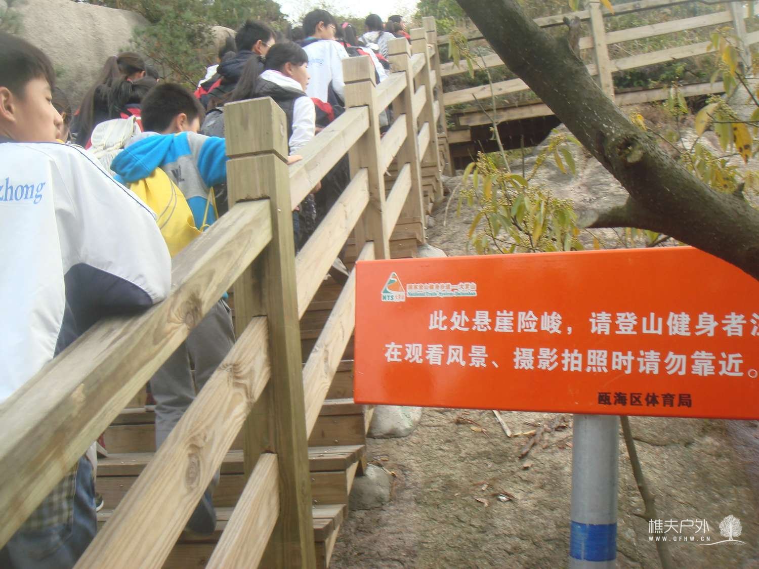 09.jpg
