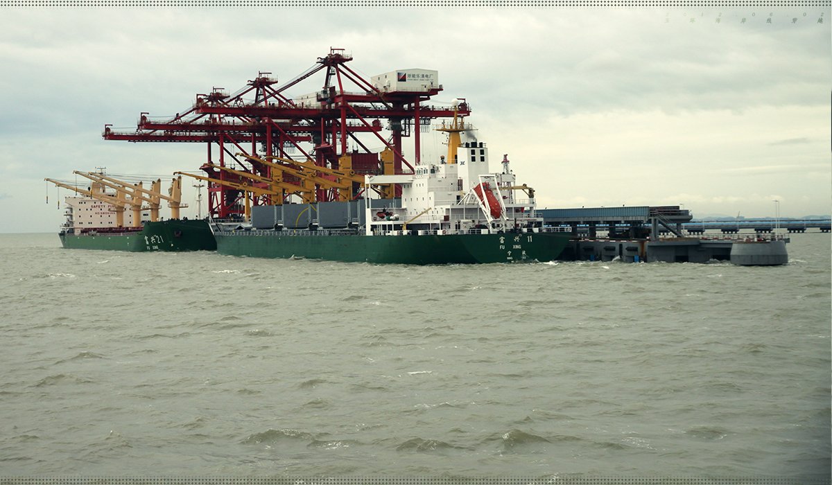 Y004.jpg
